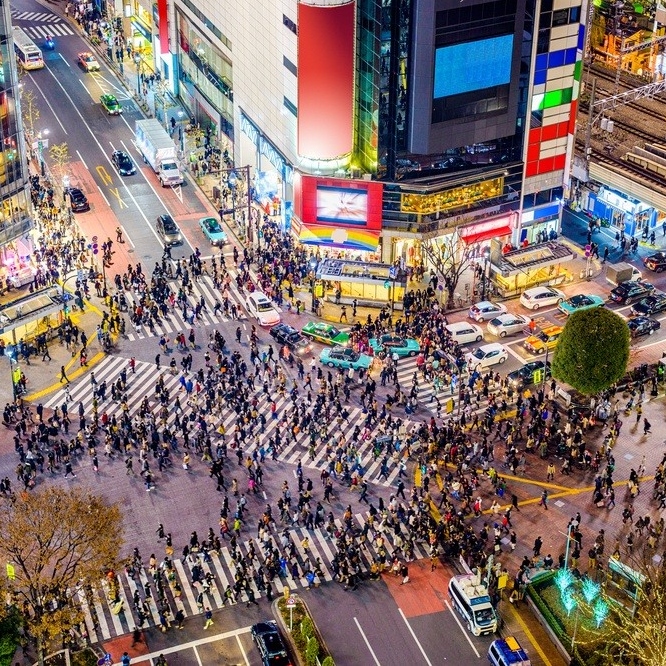 Giao lộ Shibuya ở Tokyo, Nhật Bản được cho là giao lộ bận rộn nhất thế giới.